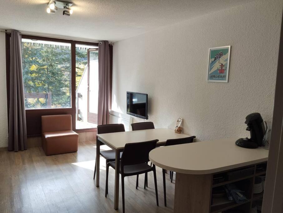 Appartement Idealement Situe Saint-Chaffrey Exteriér fotografie